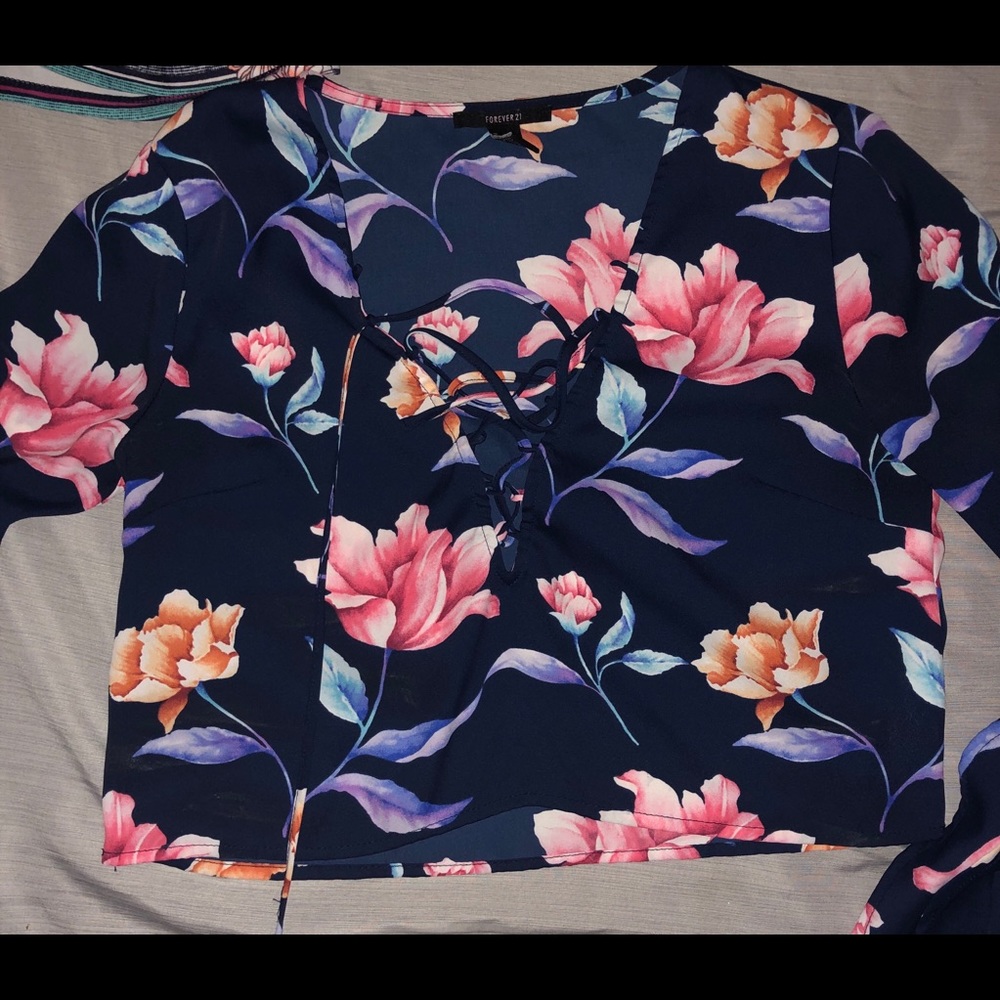Floral Long sleeve Crop Top